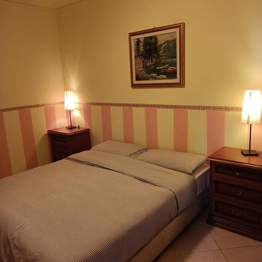 Madonna Della Neve Hotel Pettenasco Bagian luar foto