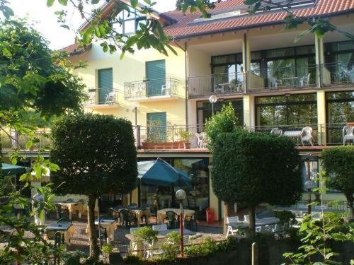 Madonna Della Neve Hotel Pettenasco Bagian luar foto
