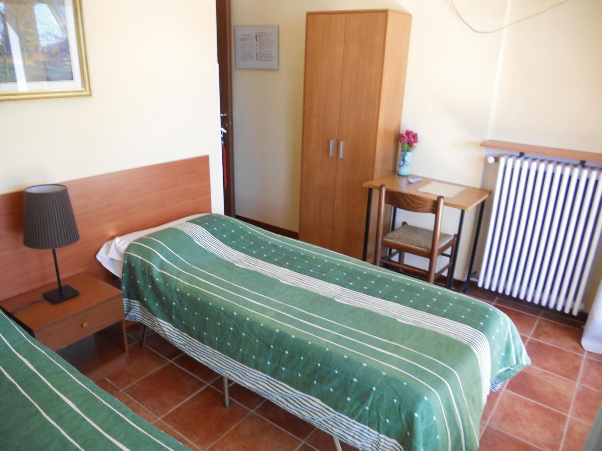 Madonna Della Neve Hotel Pettenasco Bagian luar foto