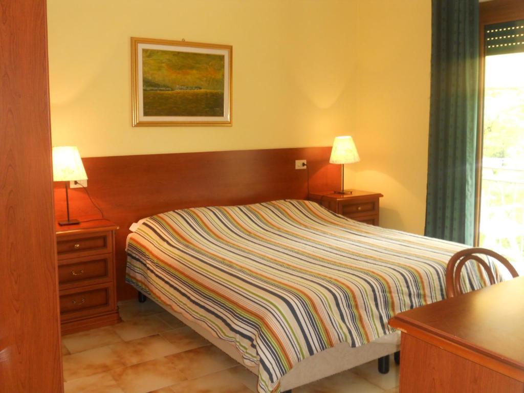 Madonna Della Neve Hotel Pettenasco Ruang foto