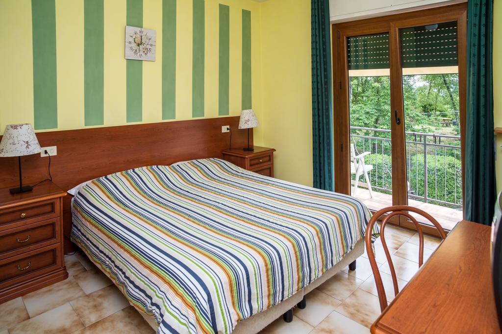 Madonna Della Neve Hotel Pettenasco Bagian luar foto