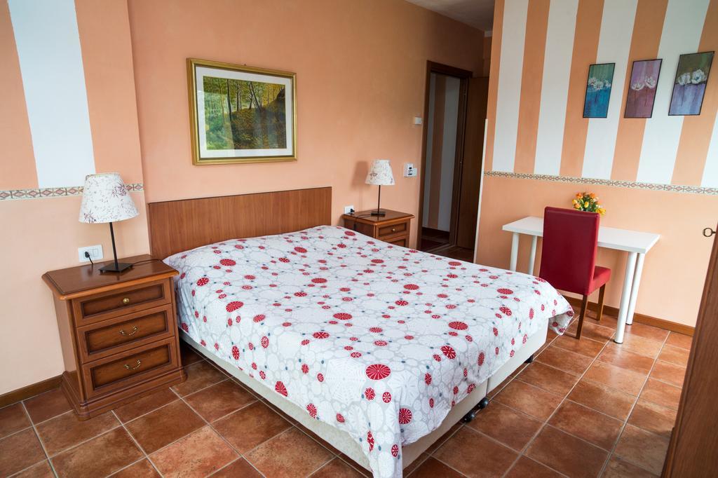 Madonna Della Neve Hotel Pettenasco Bagian luar foto