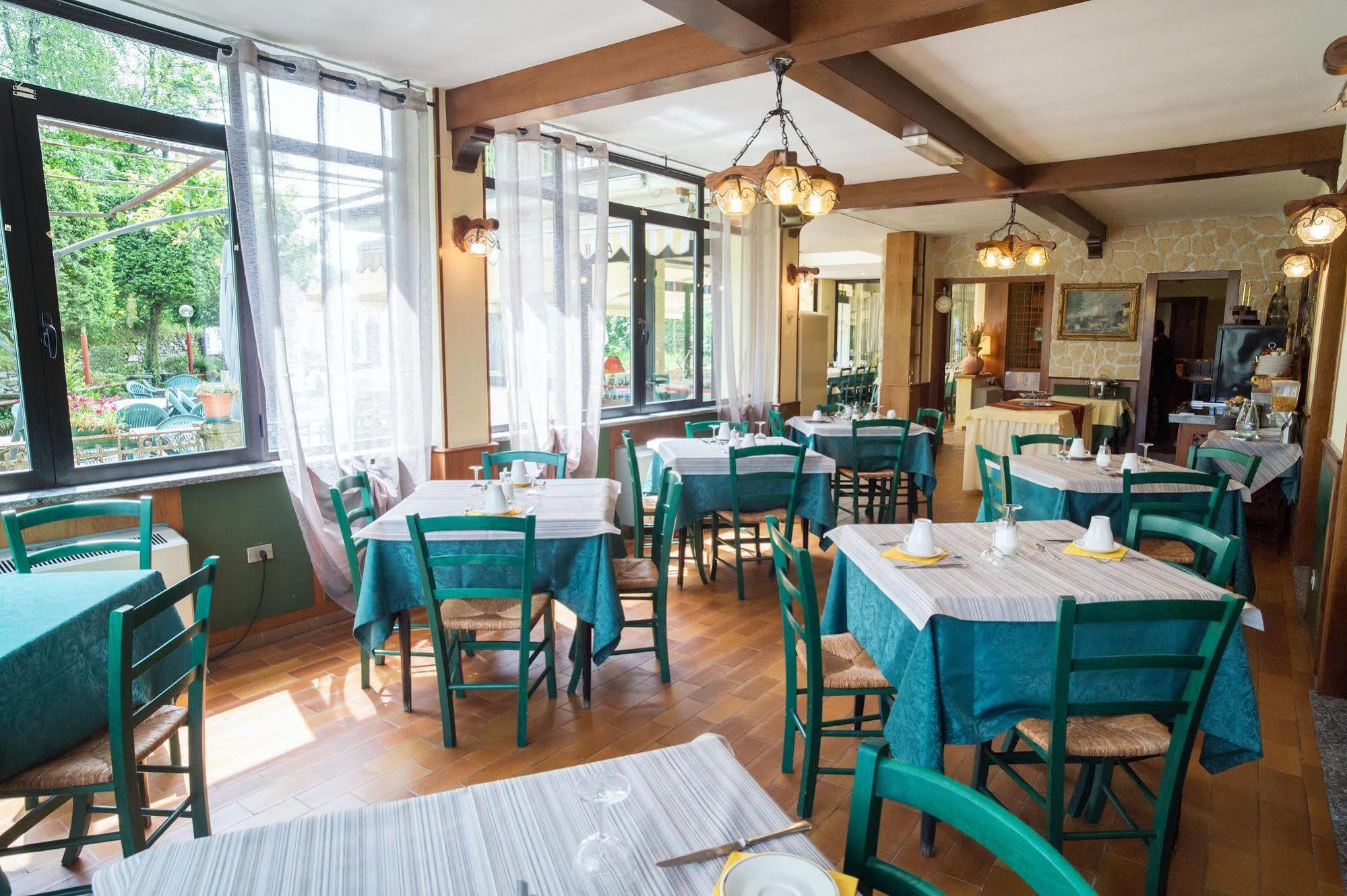 Madonna Della Neve Hotel Pettenasco Bagian luar foto