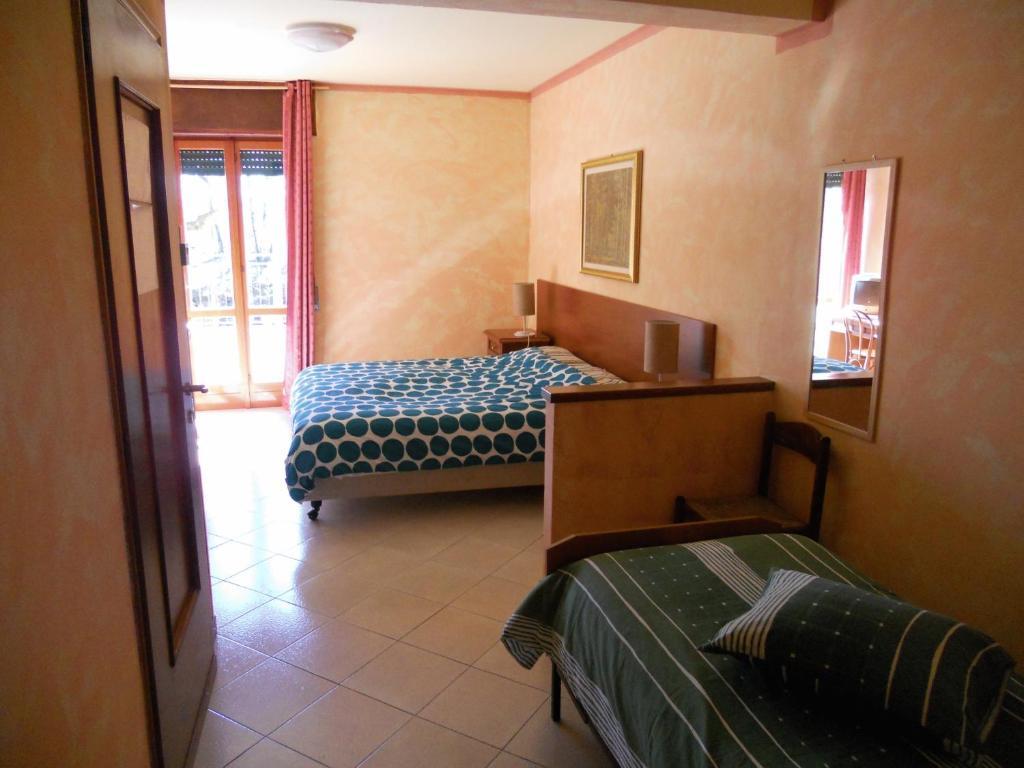 Madonna Della Neve Hotel Pettenasco Ruang foto